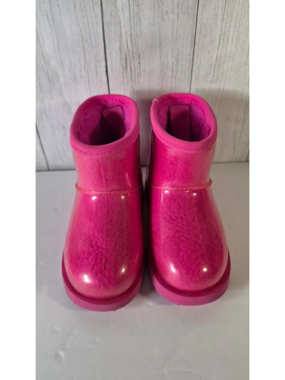 UGG CLASSIC CLEAR MINI PINK WATERPROOF BOOTS TODDLER GIRLS SIZE 10 RAIN SNOW